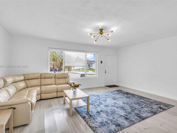 1600 NW 120th Ave , Pembroke Pines, FL 33026