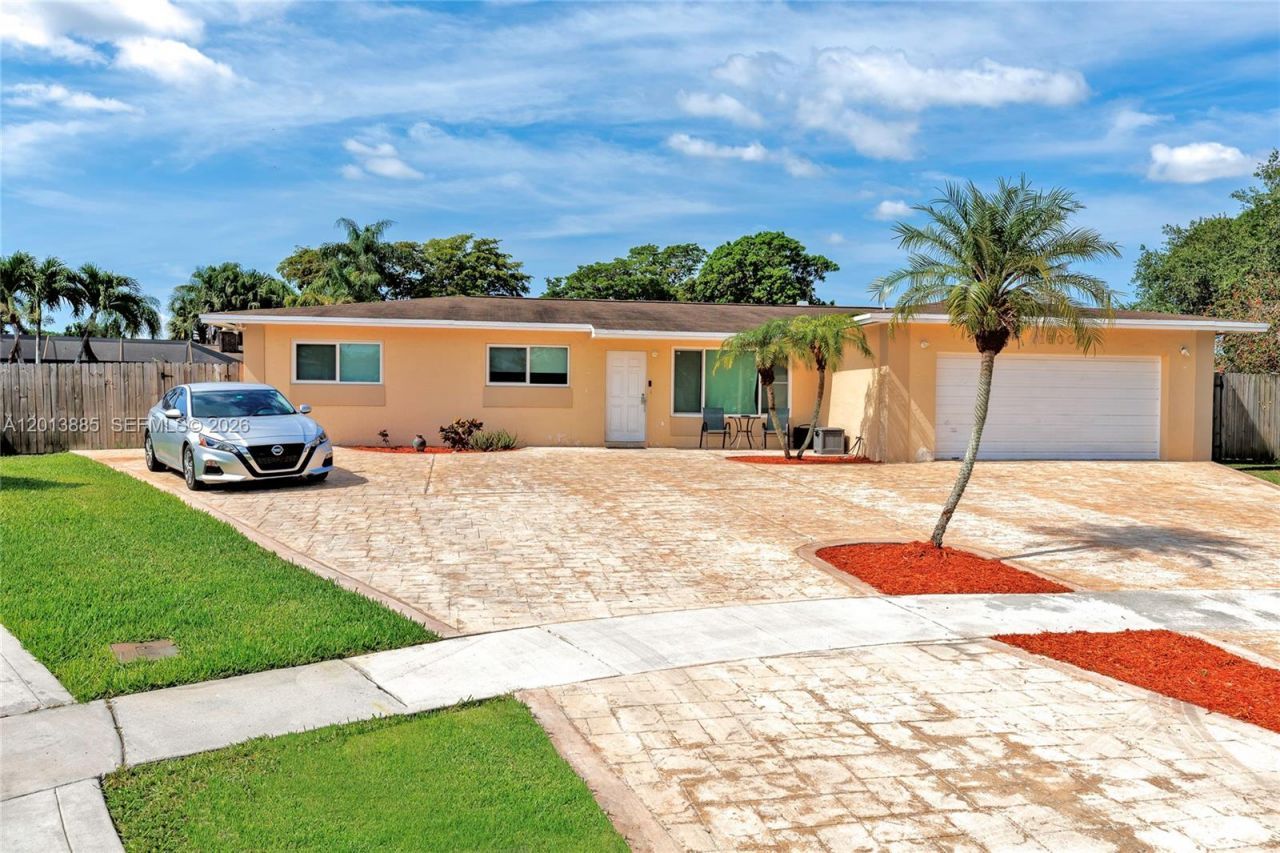 1600 NW 120th Ave, Pembroke Pines, FL 33026 Photo