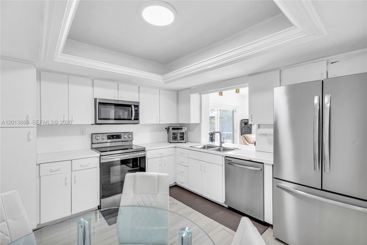 1600 NW 120th Ave, Pembroke Pines, FL 33026 Photo