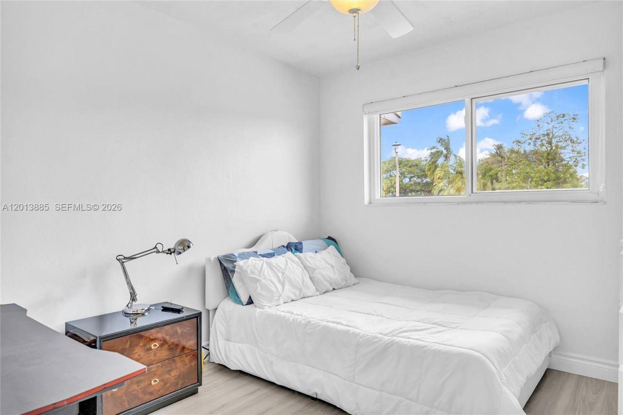 1600 NW 120th Ave, Pembroke Pines, FL 33026 Photo