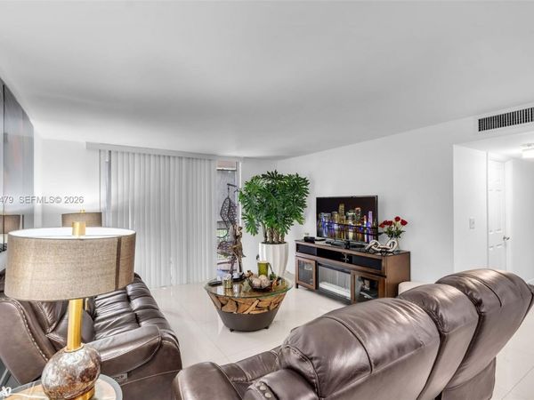 8511 NW 8th St , Unit 309, Miami, FL 33126