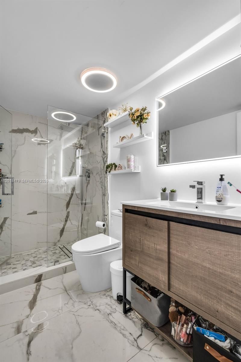 8511 NW 8th St , Unit 309, Miami, FL 33126 Photo