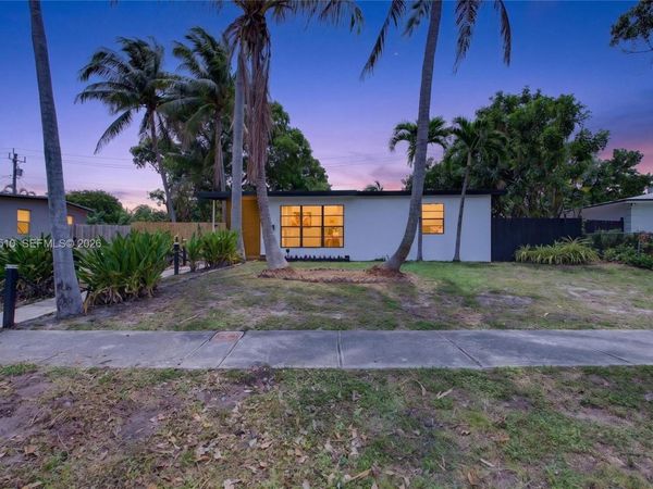 4130 NE 17th Ave , Pompano Beach, FL 33064