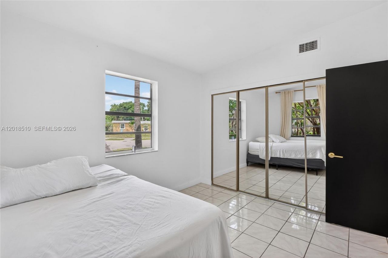 4130 NE 17th Ave , Pompano Beach, FL 33064 Photo