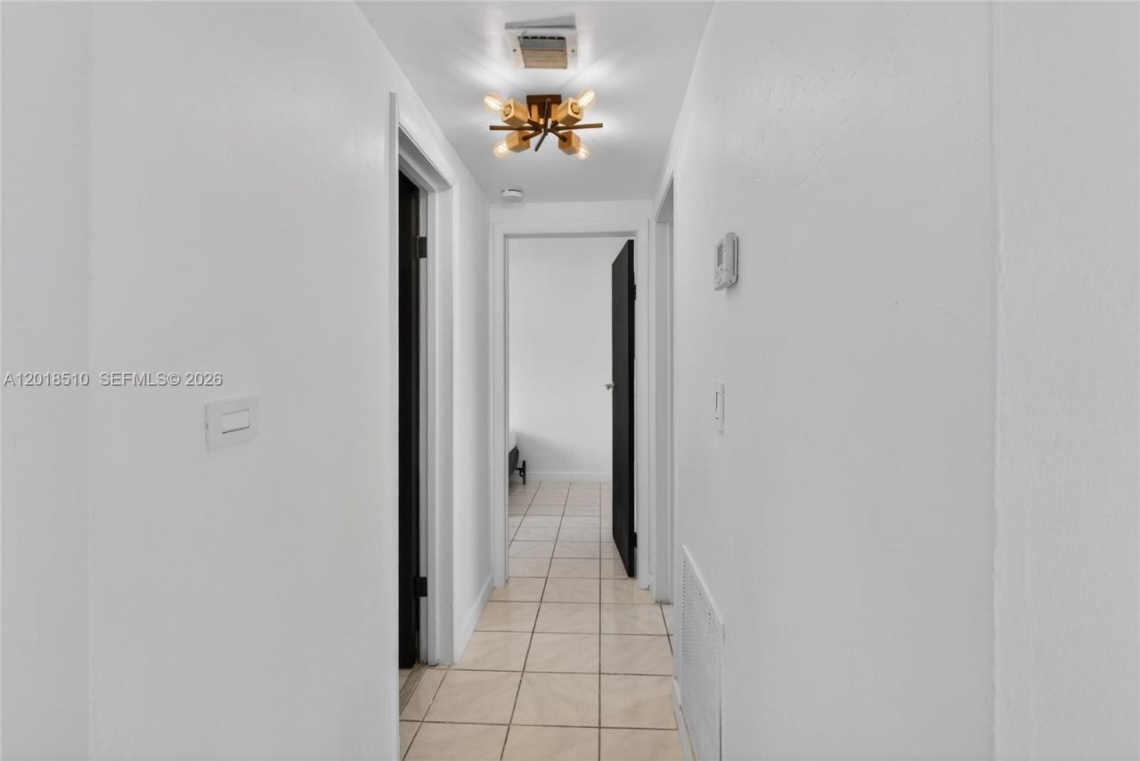 4130 NE 17th Ave , Pompano Beach, FL 33064 Photo