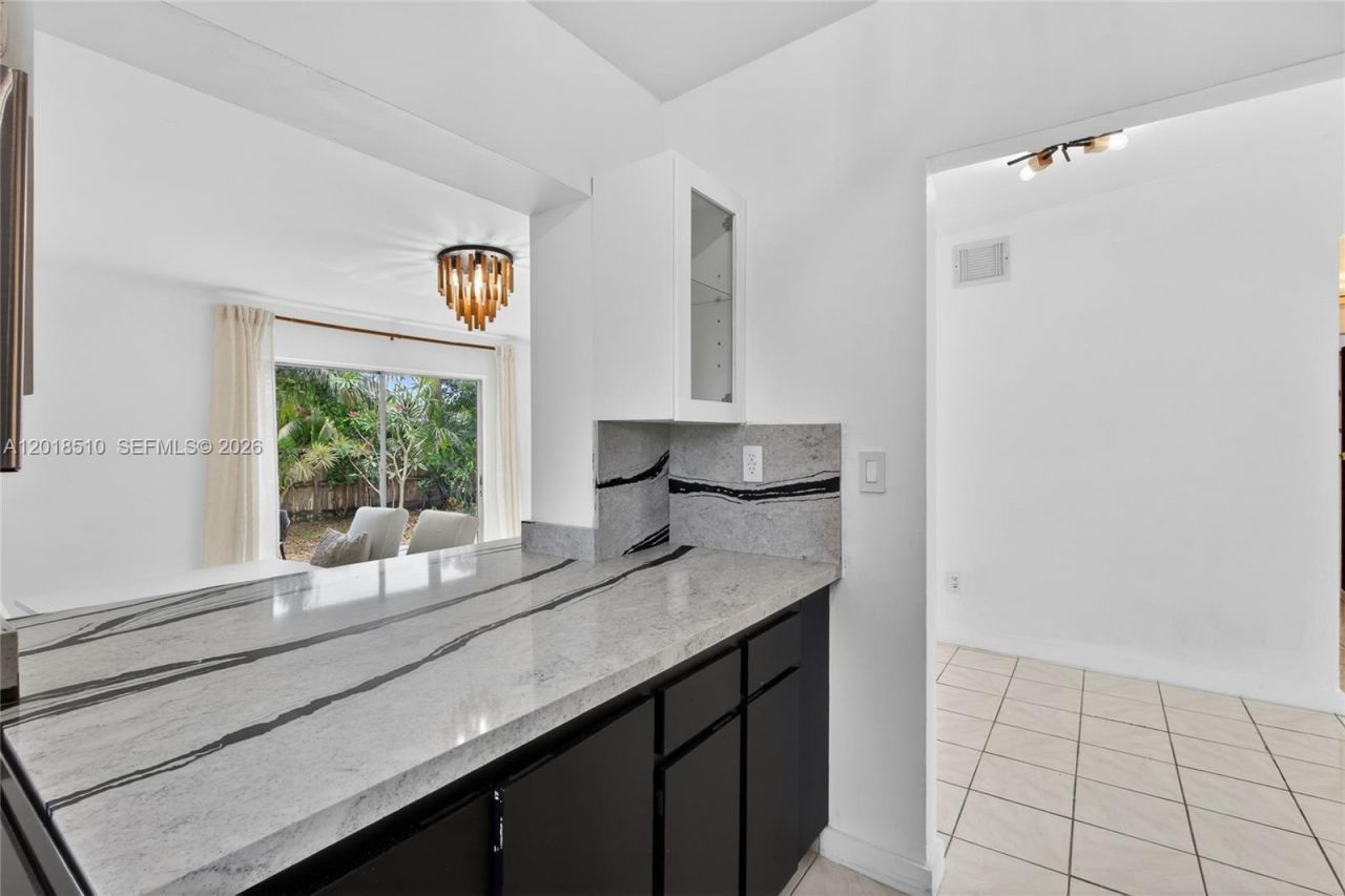 4130 NE 17th Ave , Pompano Beach, FL 33064 Photo