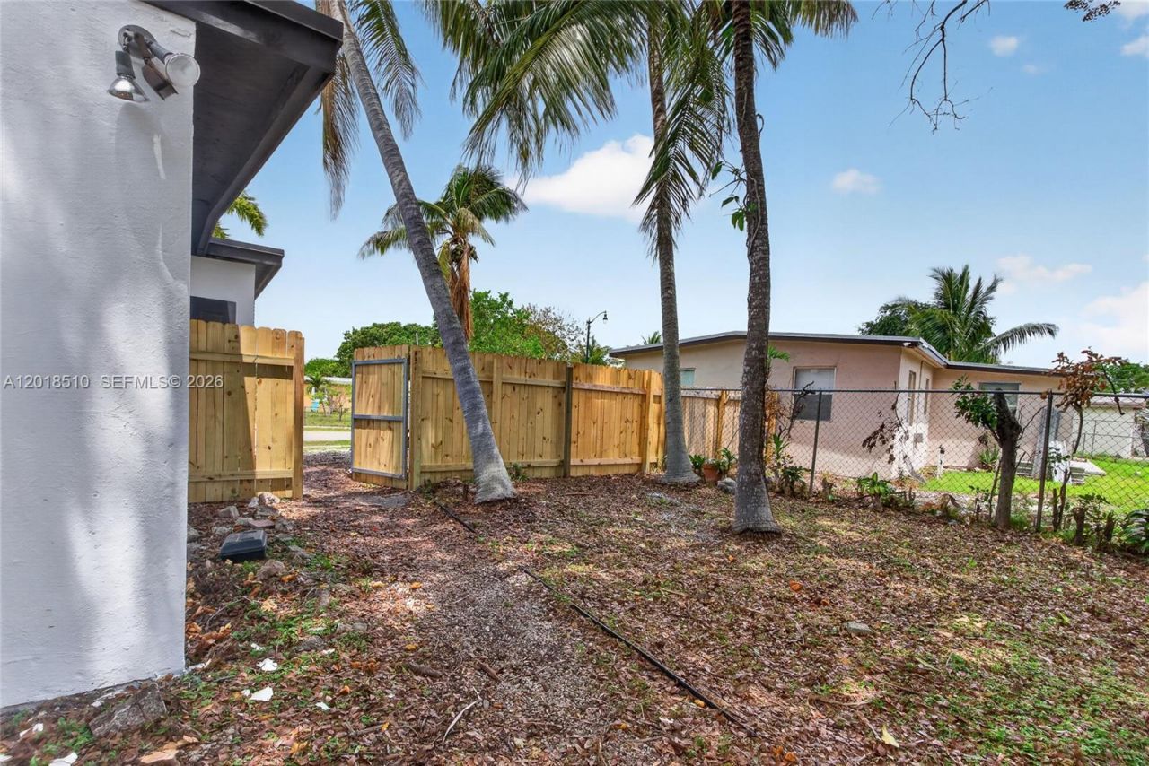 4130 NE 17th Ave , Pompano Beach, FL 33064 Photo