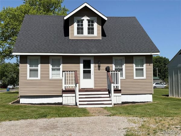 401 N 3rd Street , Chaffee, MO 63740