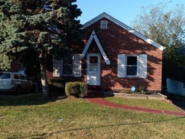2728 Kinamore Drive, Jennings, MO 63136