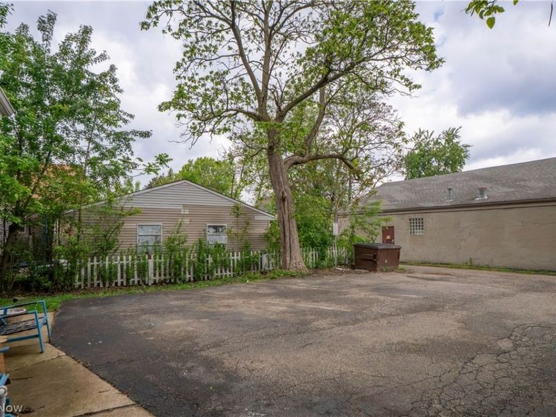 2221 6th Street SW, Canton, OH 44706 Photo 5
