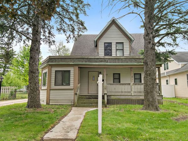 1302 State Street, DeKalb, IL 60115