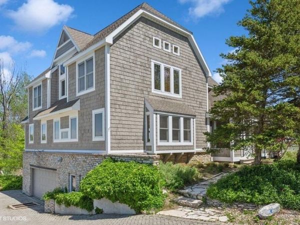 210 E Water Street, New Buffalo, MI 49117