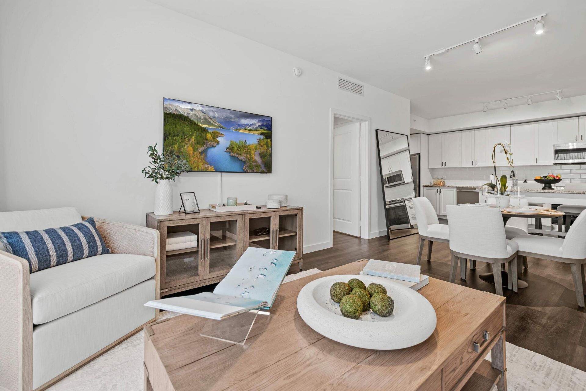 2000 Stirling Road, Unit 3-204, Hollywood, FL 33020 Photo