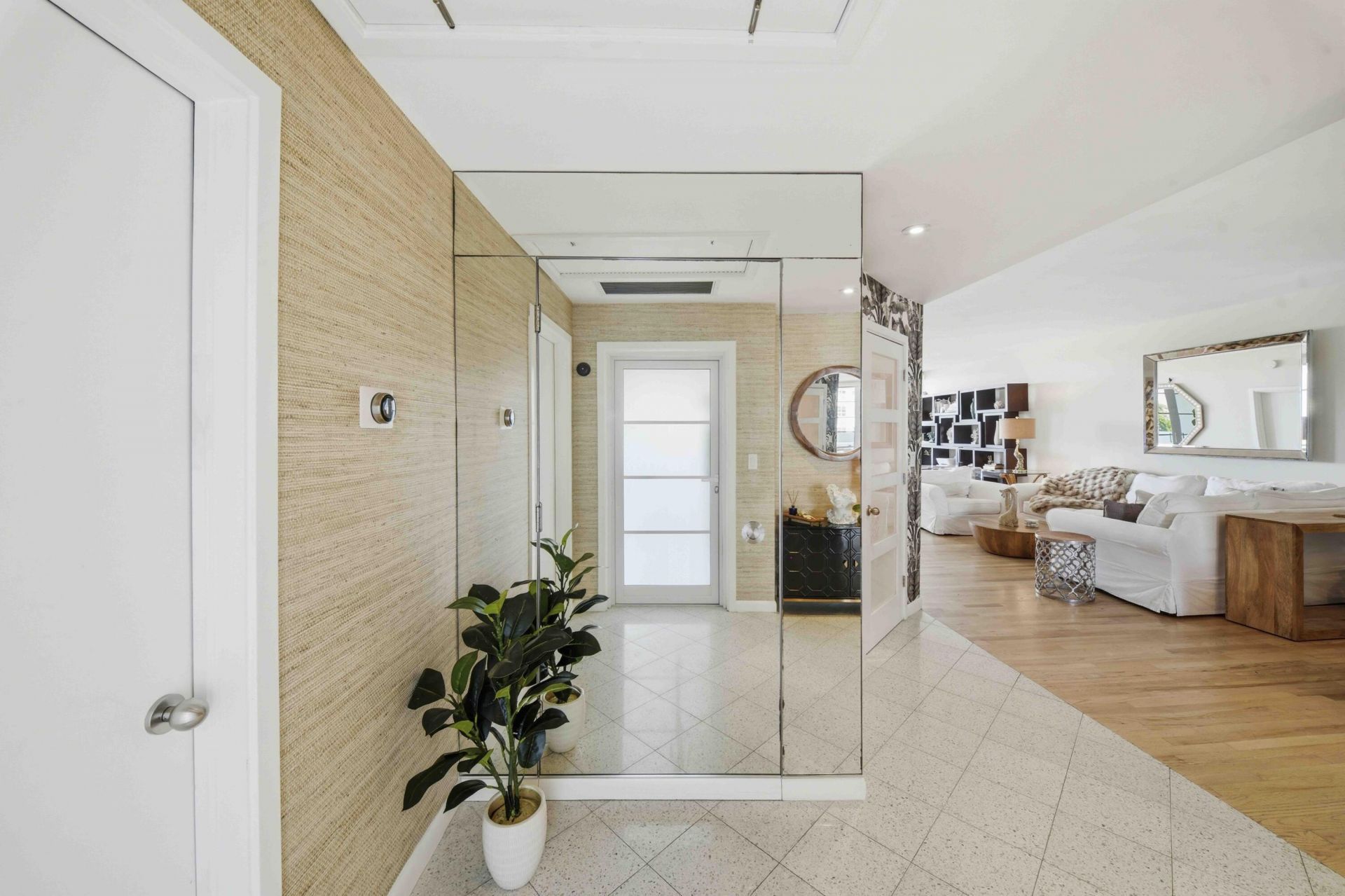 333 Sunset Drive, Unit 404, Fort Lauderdale, FL 33301 Photo