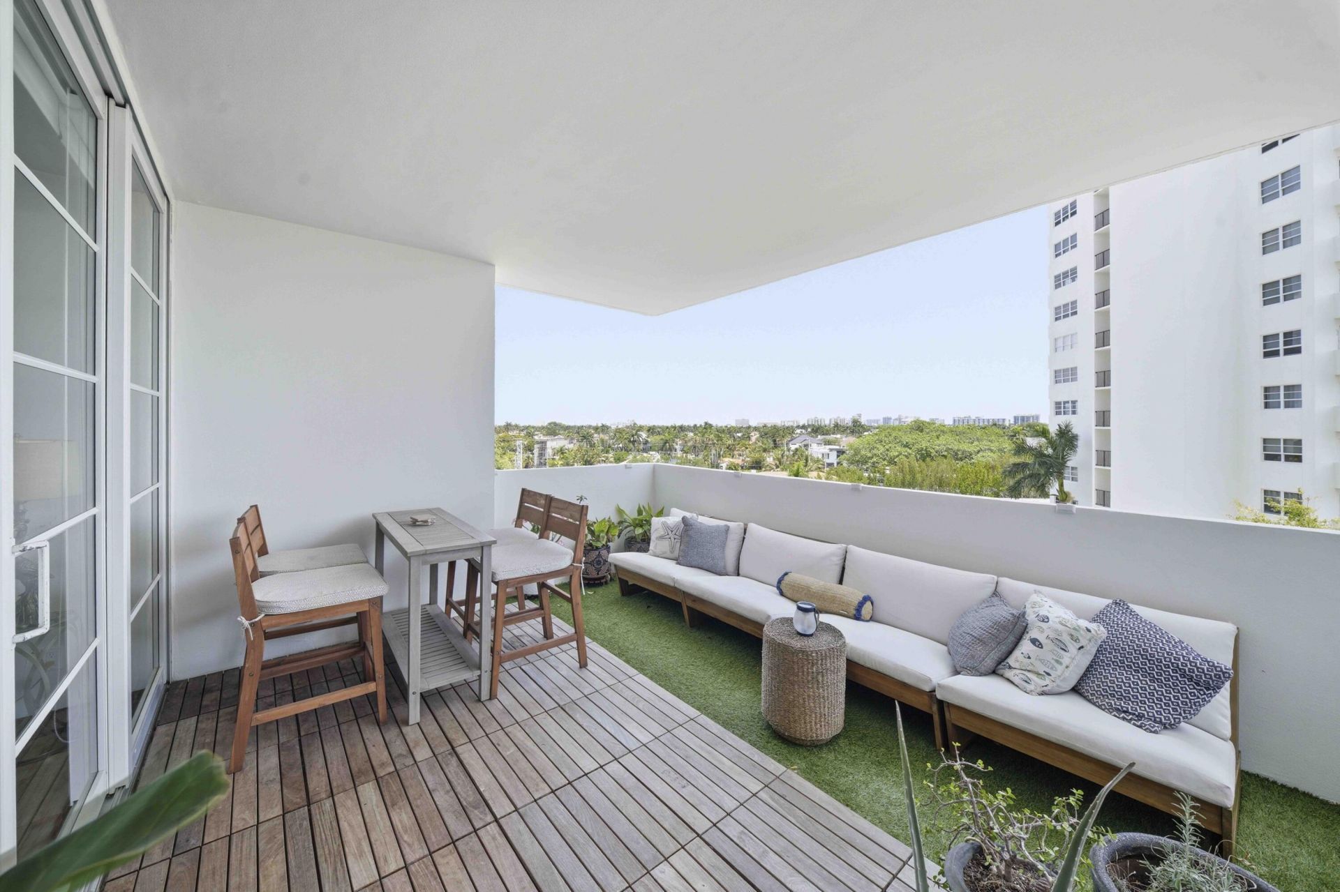 333 Sunset Drive, Unit 404, Fort Lauderdale, FL 33301 Photo