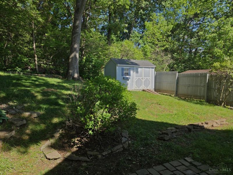 4408 Grove Avenue, Mariemont, OH 45227 Photo 12