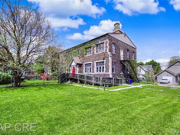 400 W Grand Boulevard , Detroit, MI 48216