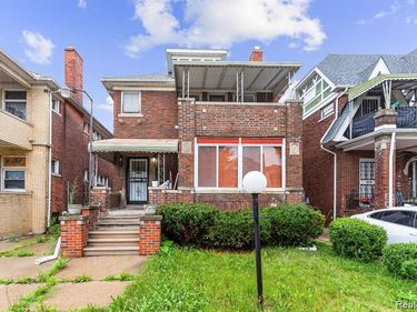 3290 Calvert Street , Detroit, MI 48206
