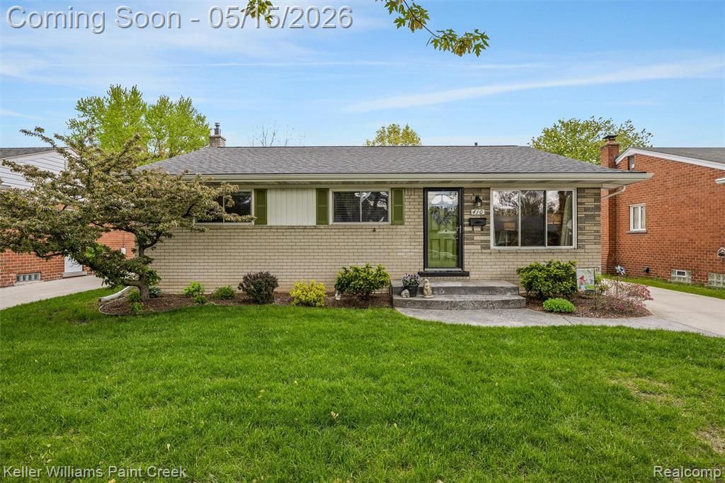 410 N Batchewana Street, Clawson, MI 48017 Main Photo