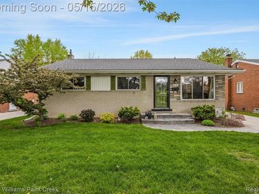 410 N Batchewana Street, Clawson, MI 48017