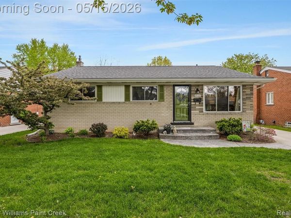 410 N Batchewana Street, Clawson, MI 48017