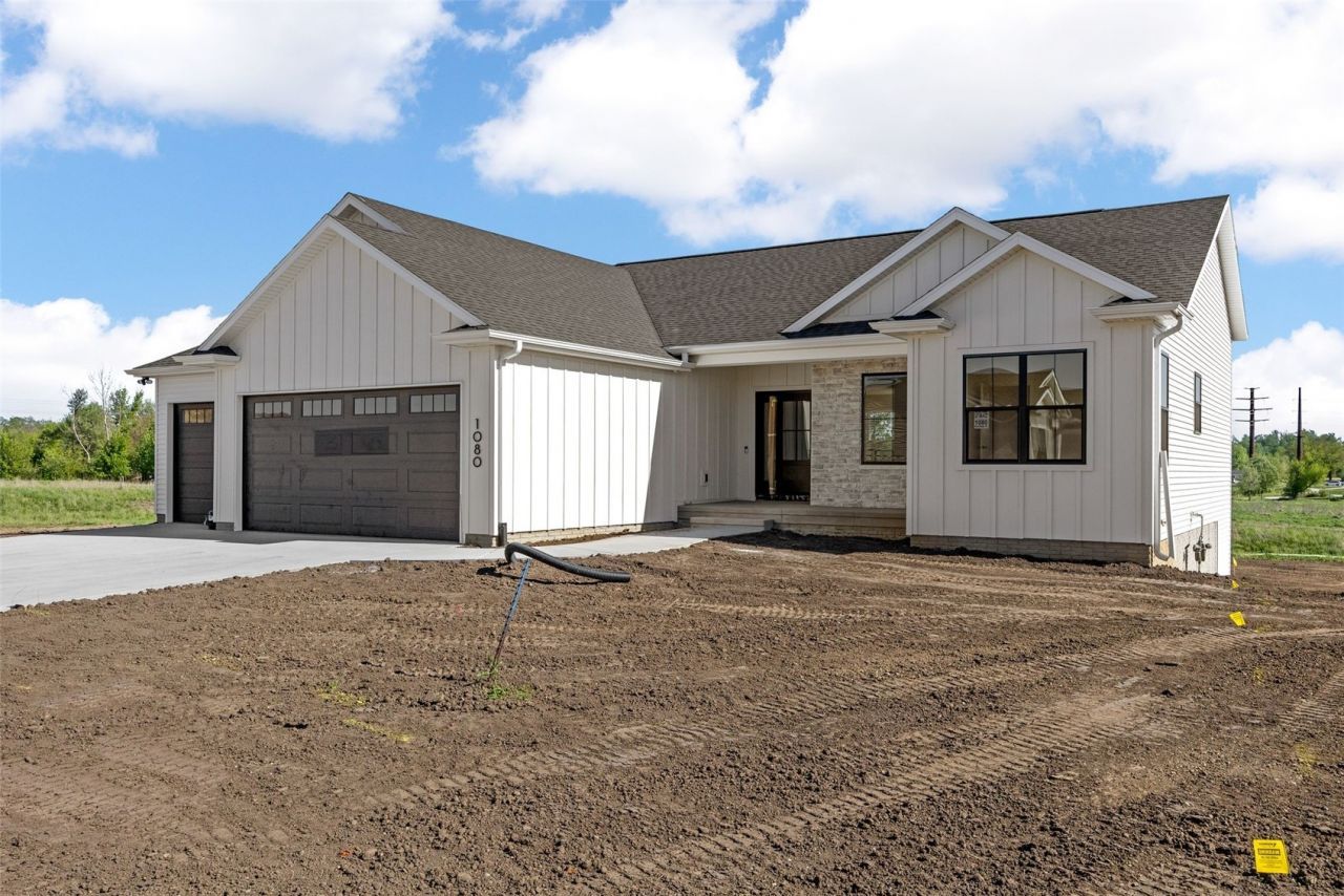 1943 Royal Oak Ridge Road, Marion, IA 52302 Main Photo