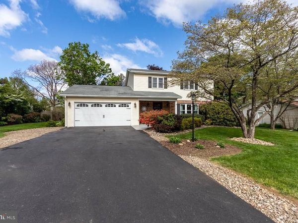 512 MONTCLAIR LANE, BOALSBURG, PA 16827
