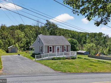 905 ENGLESVILLE HILL ROAD, BOYERTOWN, PA 19512
