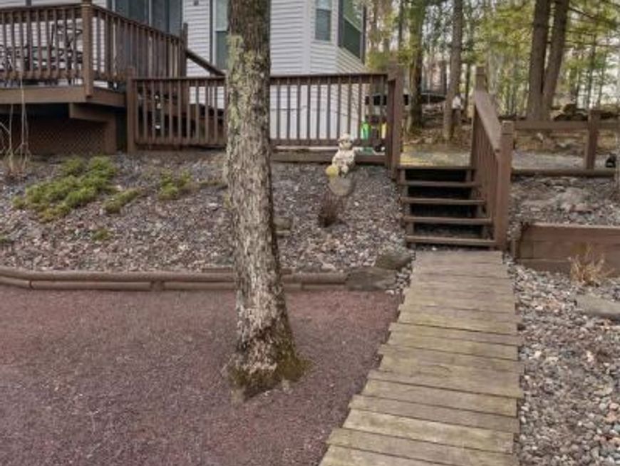 100 Doe Lane , Milford, PA 18337 Main Photo
