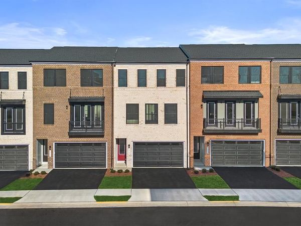 1 AVIATION PLACE , Unit TARYN 24-F, HERNDON, VA 20171