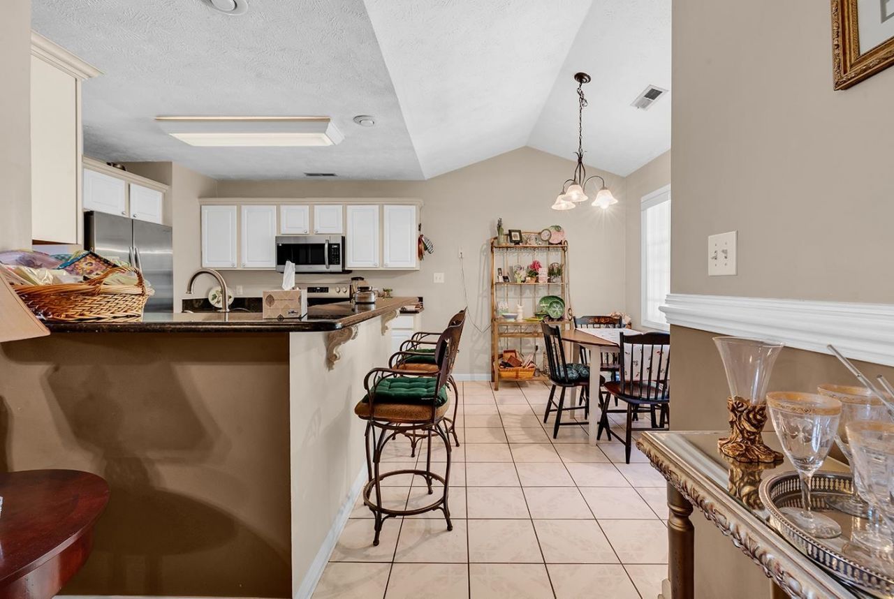4001 Grousewood Dr. Photo 15
