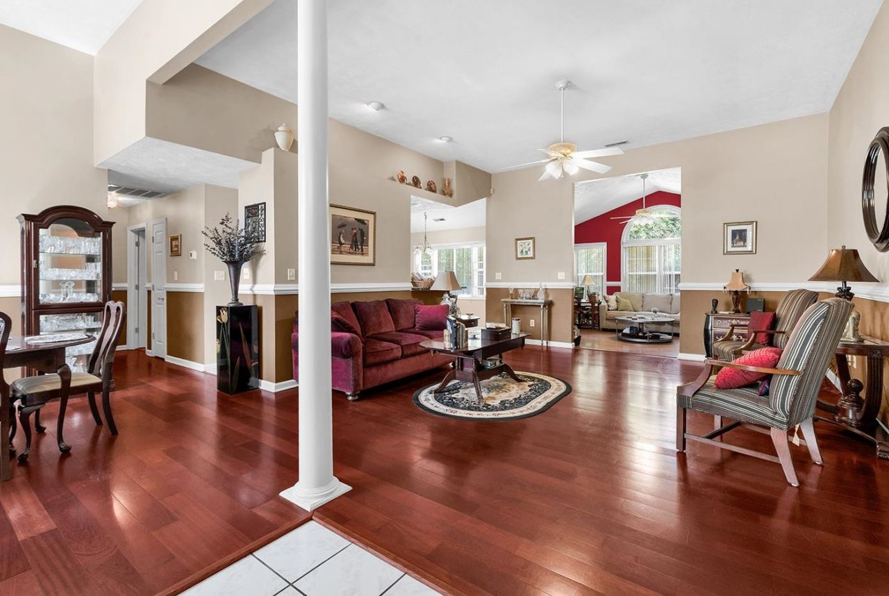 4001 Grousewood Dr. Photo 8