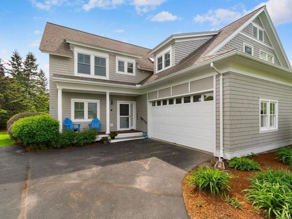 226 Fairway Drive, South Burlington, VT 05403