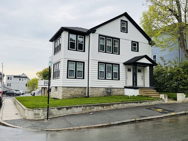 70 Upsala St, Worcester, MA 01610