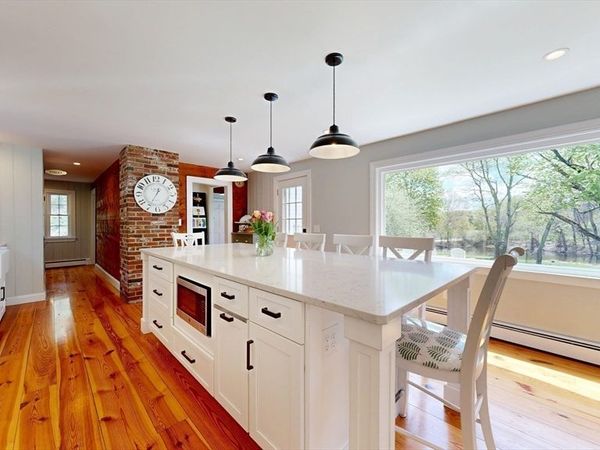 375 Linebrook Rd, Ipswich, MA 01938