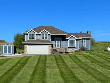 18580 TAYLOR Lane, COUNCIL BLUFFS, IA 51503
