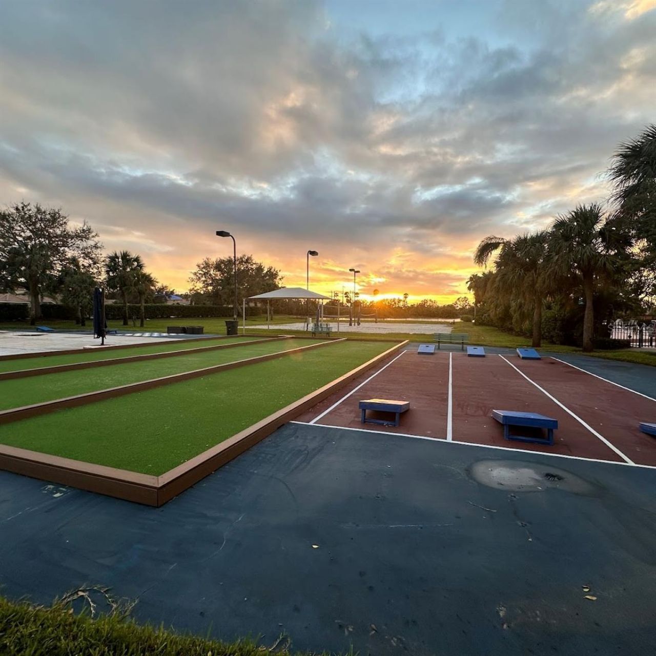 819 Fairwaycove Lane , Unit 204, Bradenton, FL 34212 Photo