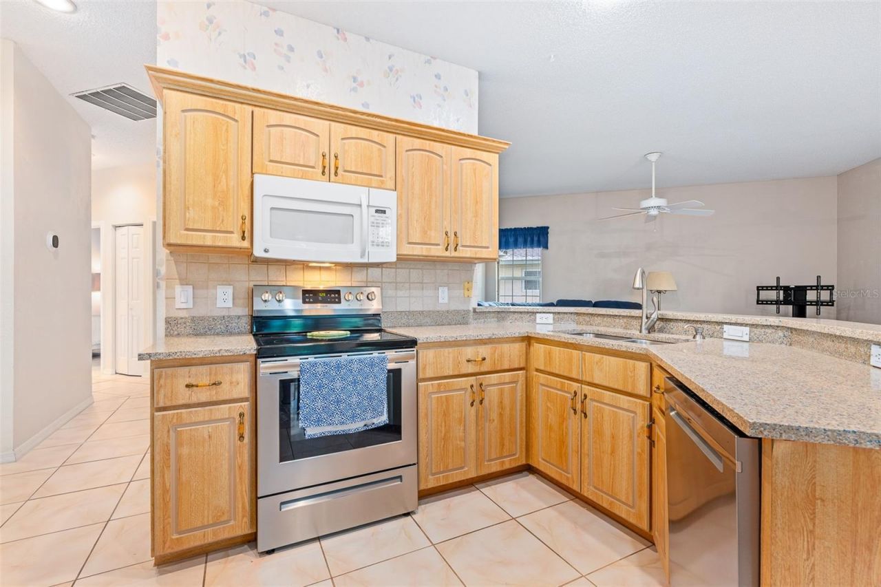 28 Cedar Point Drive, Palm Coast, FL 32164 Photo