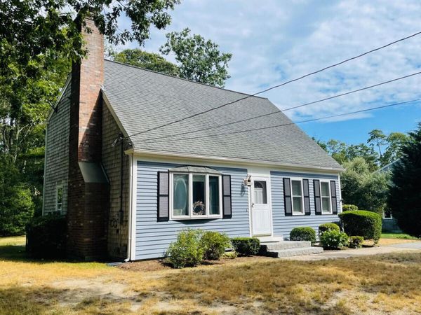 9 James Circle, Mashpee, MA 02649