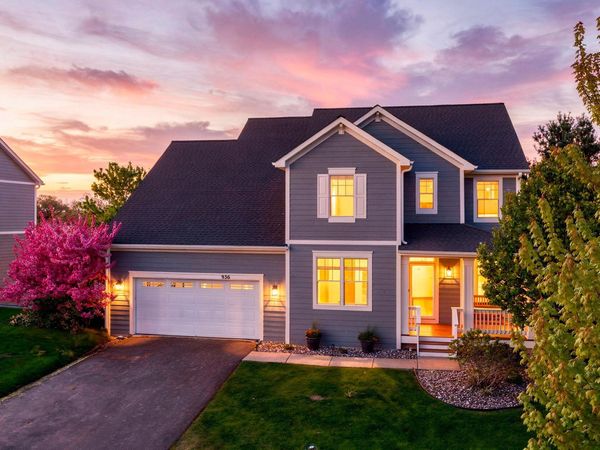 936 Inspiration Parkway S, Bayport, MN 55003