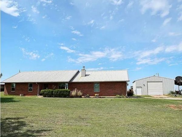 503 Moffat Road NE , Piedmont, OK 73078