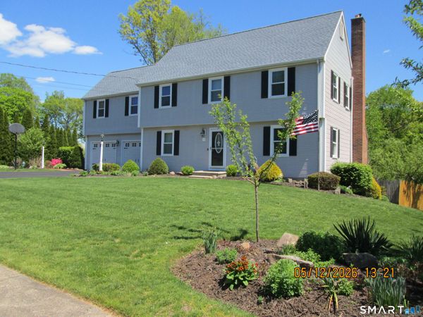 12 Briarwood , Wallingford, CT 06492