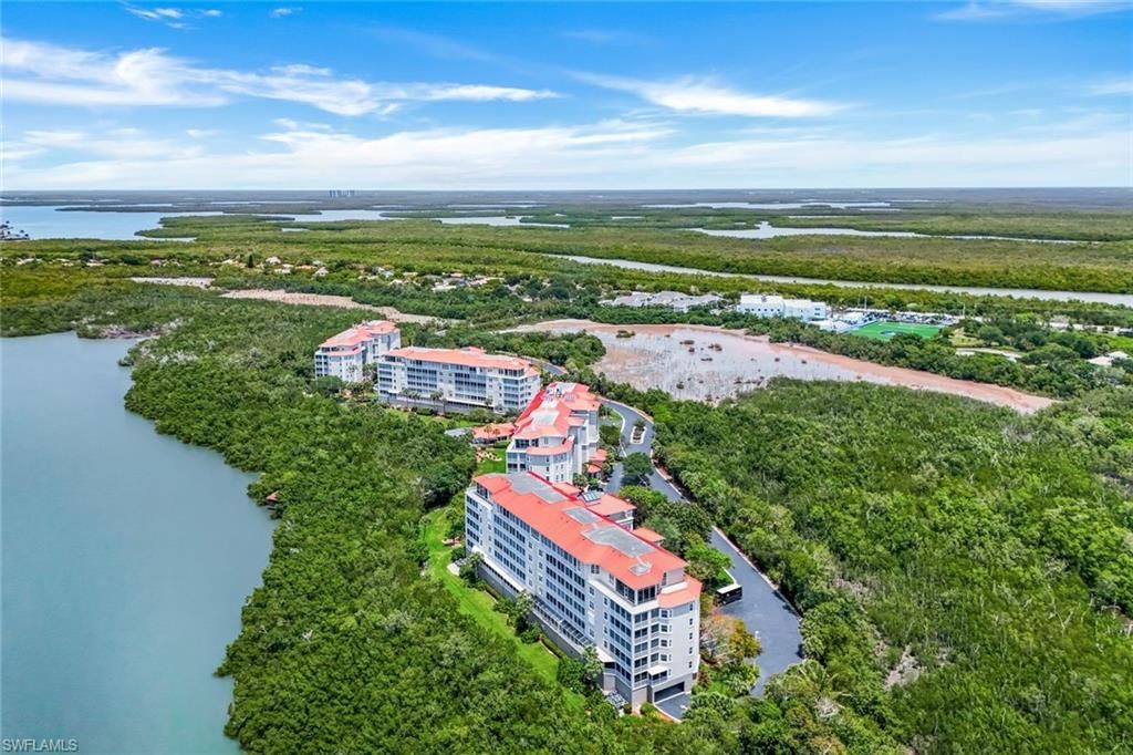 337 Vintage Bay Dr, Unit D25, Marco Island, FL 34145 Photo