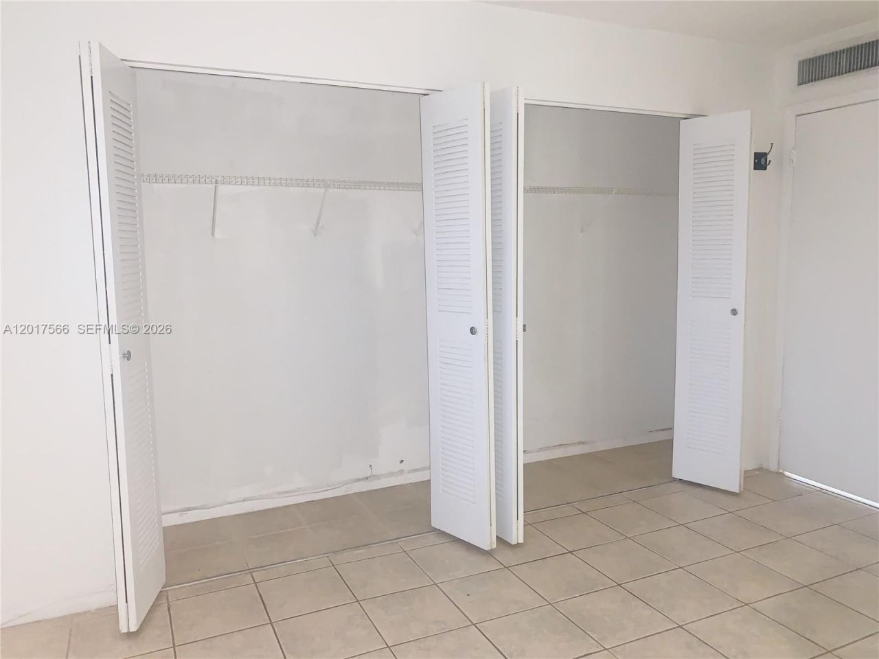 7215 NW 179th St, Unit 206, Hialeah, FL 33015 Photo