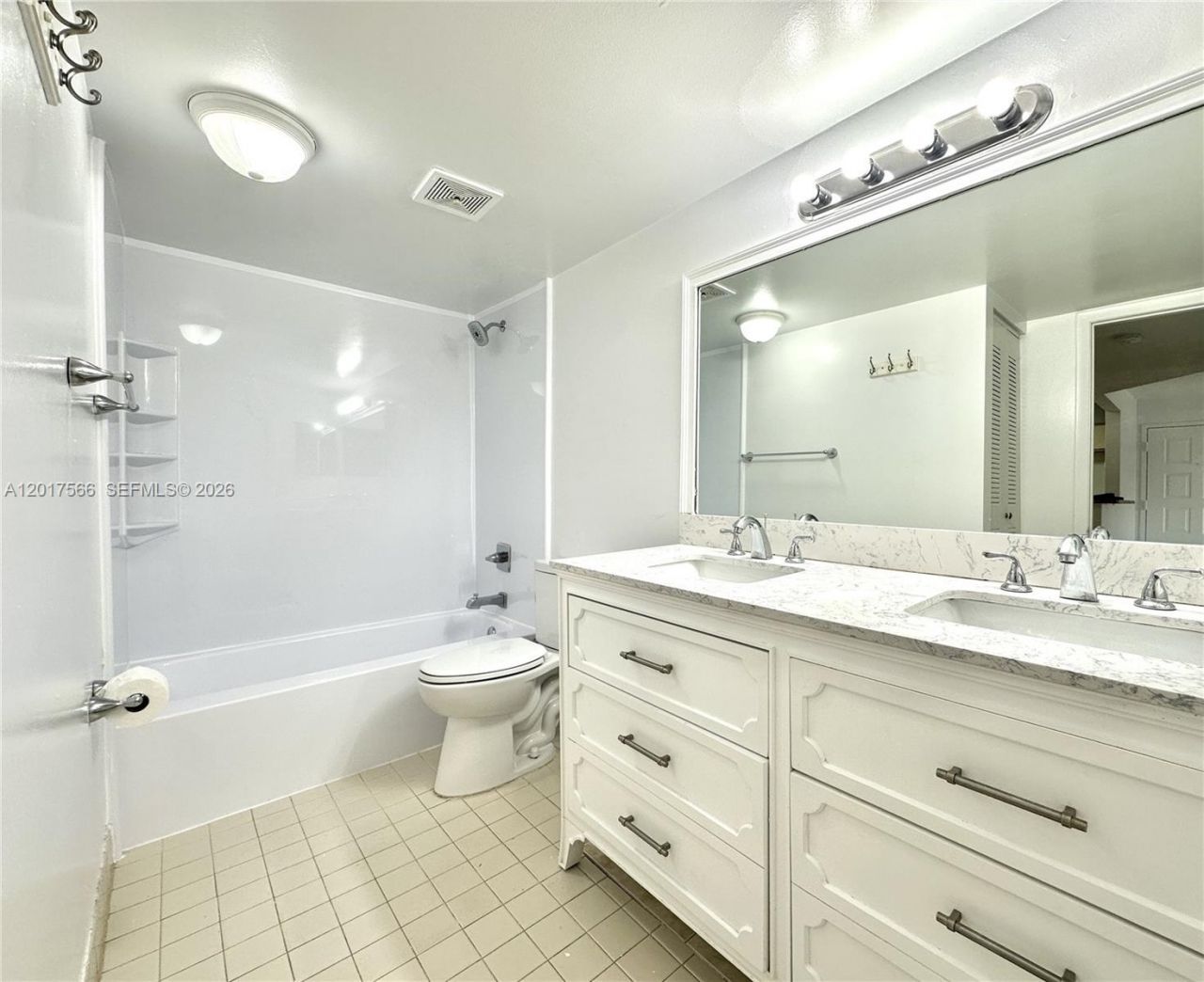 7215 NW 179th St, Unit 206, Hialeah, FL 33015 Photo