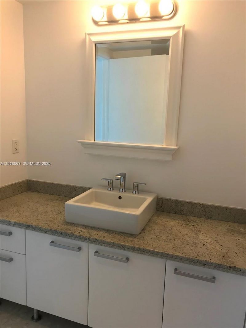 185 SW 7th St , Unit 2805, Miami, FL 33130 Photo