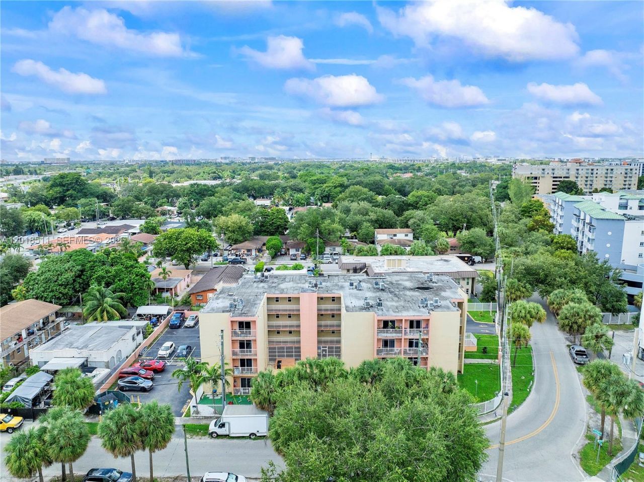 2400 NW 16th St Rd , Miami, FL 33125 Photo