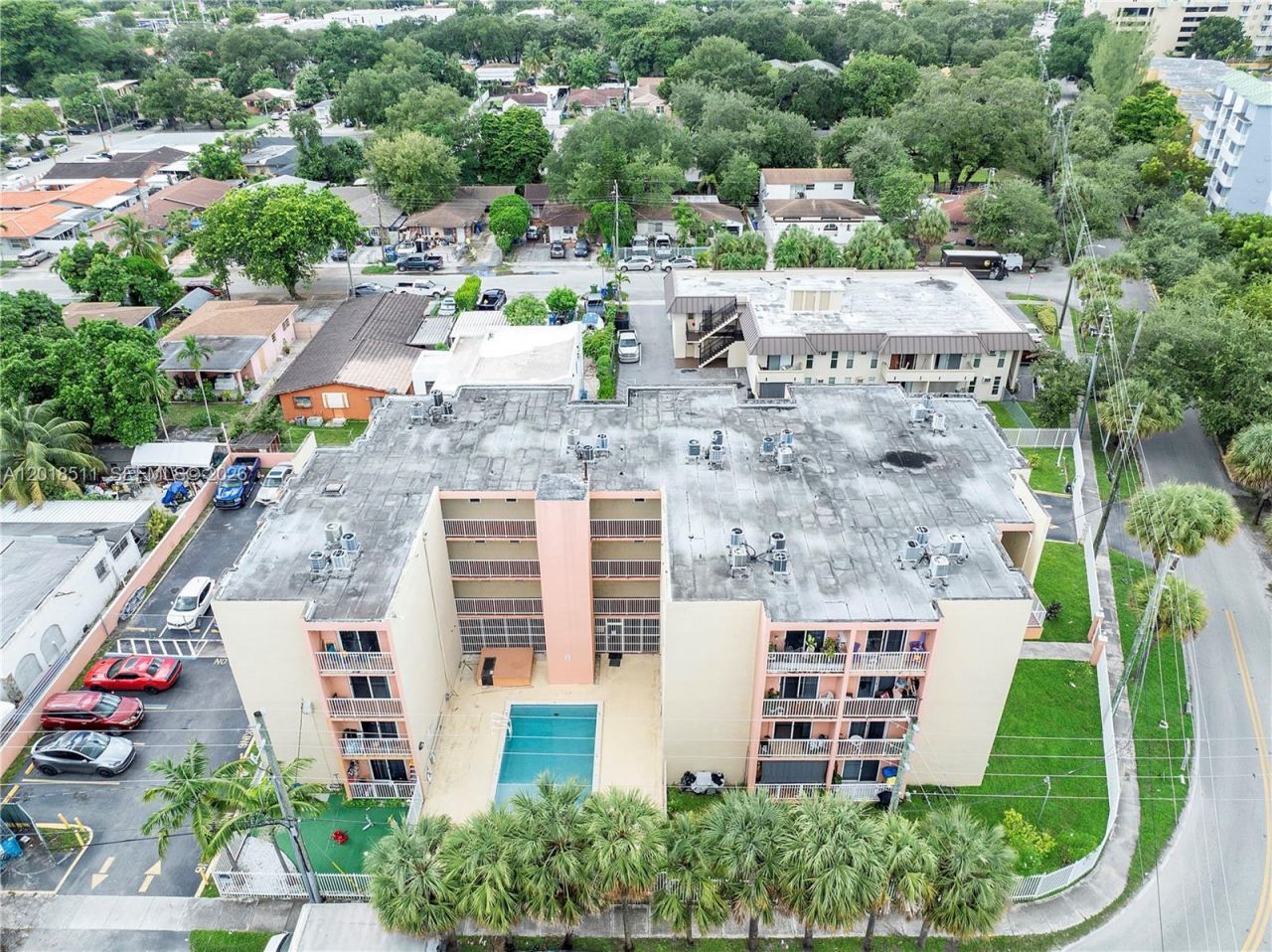 2400 NW 16th St Rd , Miami, FL 33125 Photo
