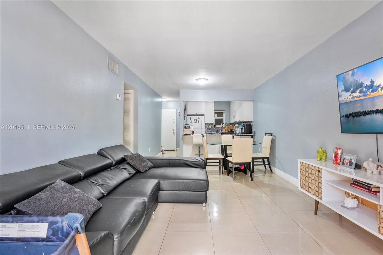 2400 NW 16th St Rd , Miami, FL 33125 Photo