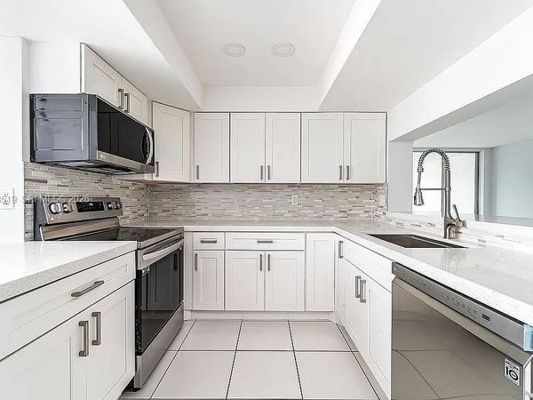 1931 Sabal Palm Dr , Unit 301, Davie, FL 33324
